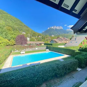 https://apartment-les-charmilles-1.hotels-rhonealpes.com
